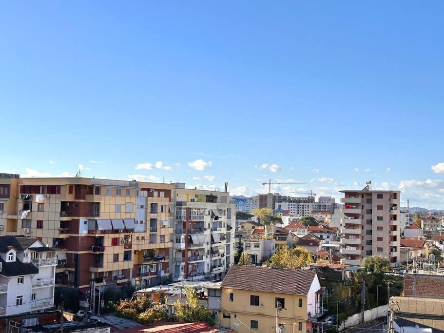 Family Living Tirana Apartment ภายนอก รูปภาพ