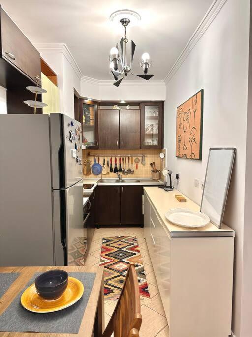 Family Living Tirana Apartment ภายนอก รูปภาพ
