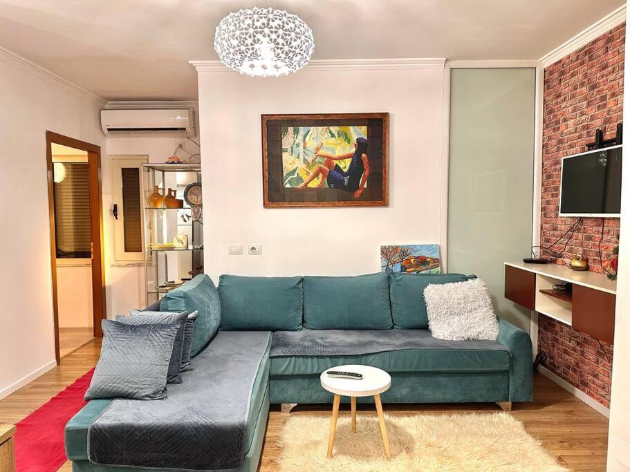 Family Living Tirana Apartment ภายนอก รูปภาพ