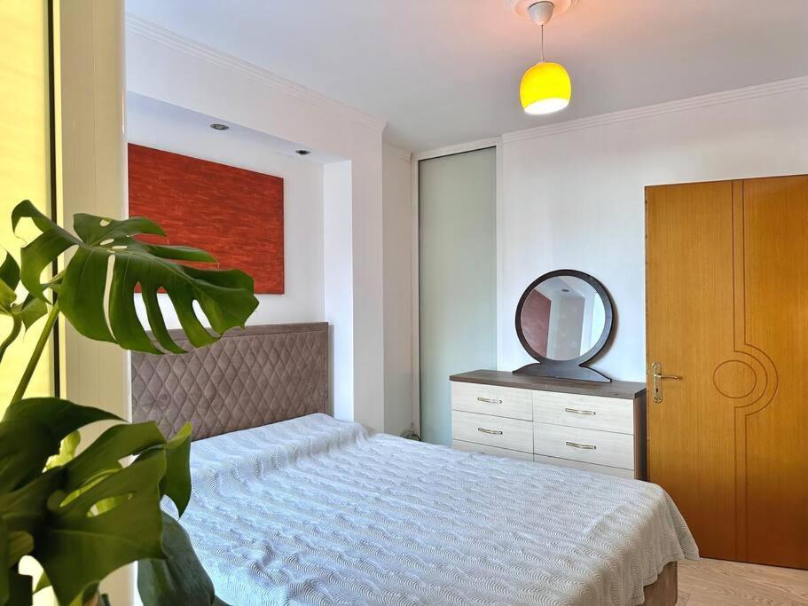 Family Living Tirana Apartment ภายนอก รูปภาพ
