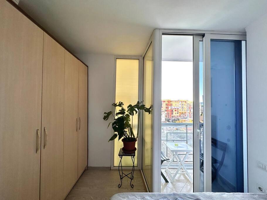 Family Living Tirana Apartment ภายนอก รูปภาพ